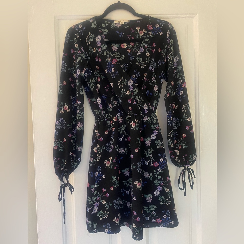 Francesca’s Miami  | Long sleeve Dress  | black/floral| Size: XS